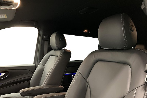 Mercedes-Benz V300 d 19 of 24