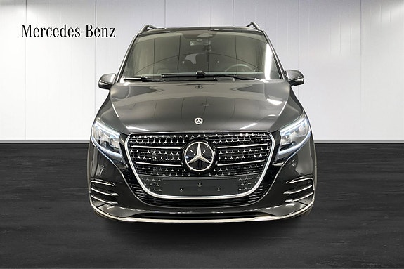 Mercedes-Benz V300 d 13 of 24