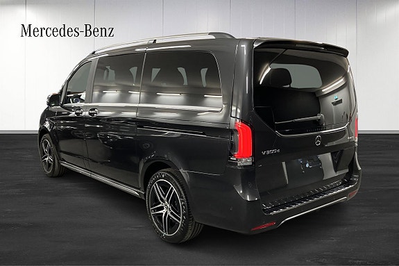Mercedes-Benz V300 d 3 of 5