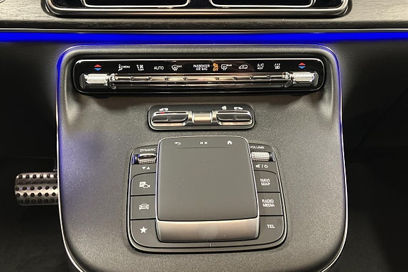 Mercedes-Benz V300 d 10 of 24