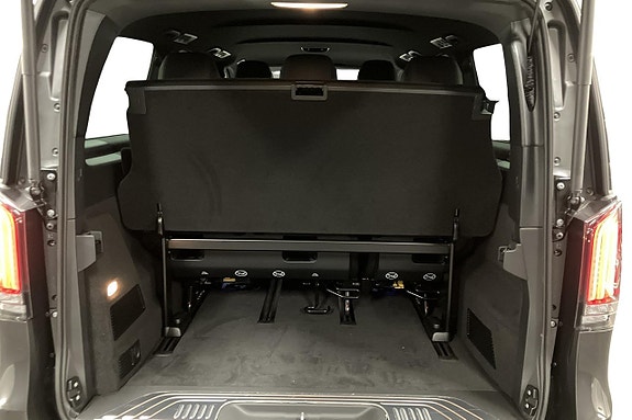 Mercedes-Benz V300 d 16 of 24