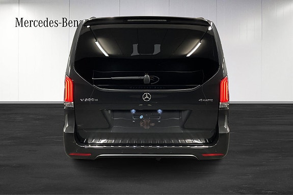 Mercedes-Benz V300 d 14 of 24
