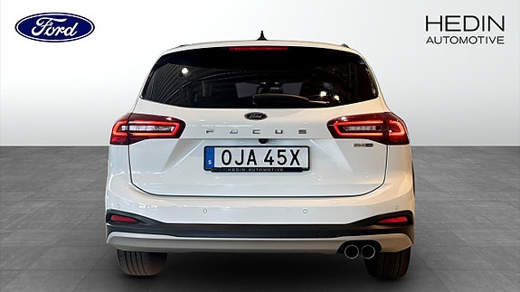 Ford Focus 7 of 12