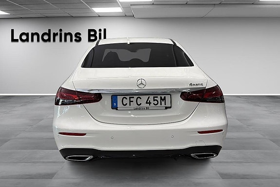 Mercedes-Benz E220 d 5 of 5