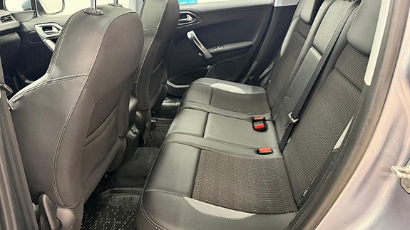 Peugeot 2008 12 of 14