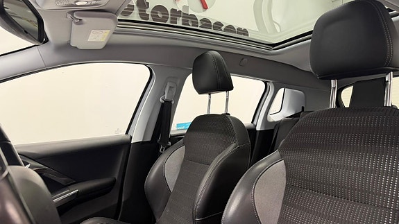 Peugeot 2008 11 of 14