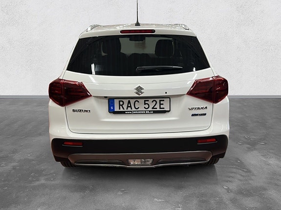 Suzuki Vitara 4 of 18