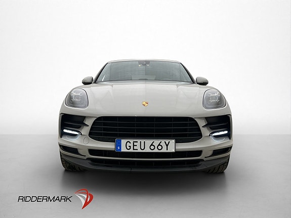 Porsche Macan 2 of 5