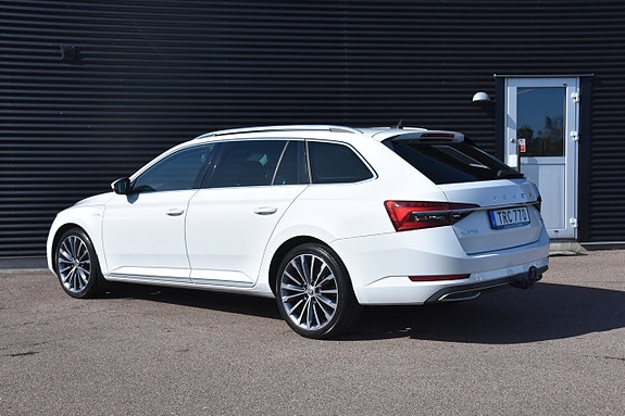 Skoda Superb 4 of 5