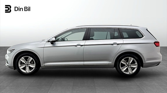Volkswagen Passat 2 of 5
