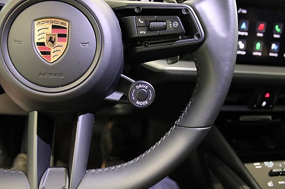 Porsche Cayenne 18 of 27