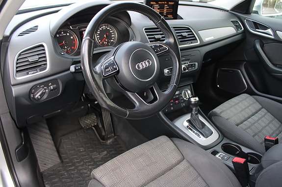 Audi Q3 7 of 15