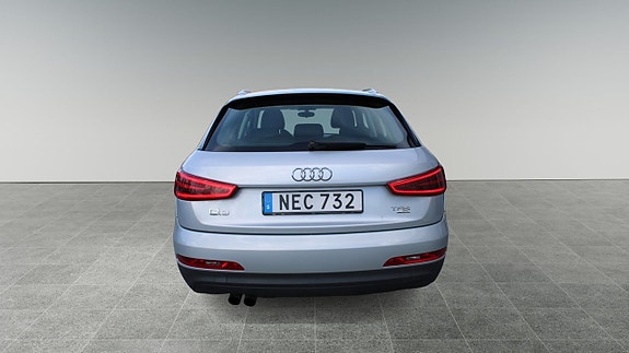 Audi Q3 6 of 15