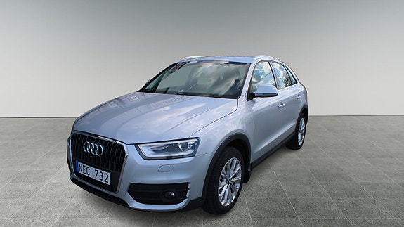 Audi Q3 2 of 15