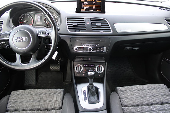Audi Q3 10 of 15