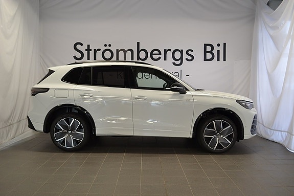 Volkswagen Tiguan 2 of 10