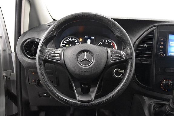 Mercedes-Benz Vito 110 2 of 5
