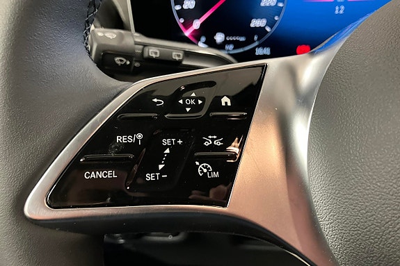Mercedes-Benz V 300d 4MATIC 9G-Tronic Marco Polo Horizon 20 of 29