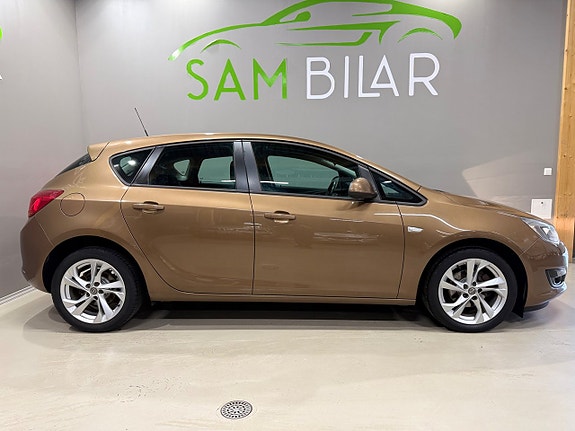 Opel Astra 2 of 5