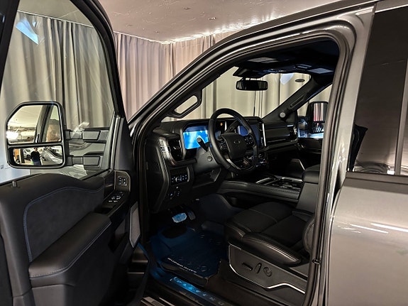 Ford F-250 13 of 27