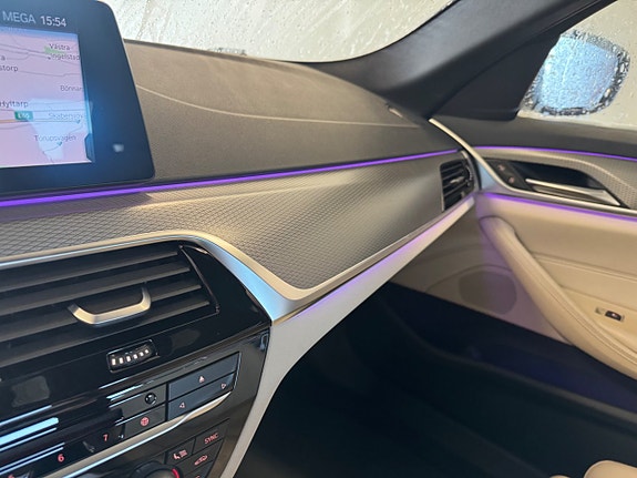 BMW 530i 16 of 20
