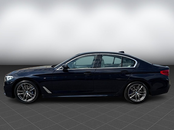 BMW 530i 4 of 5