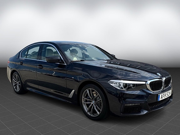 BMW 530i 3 of 5