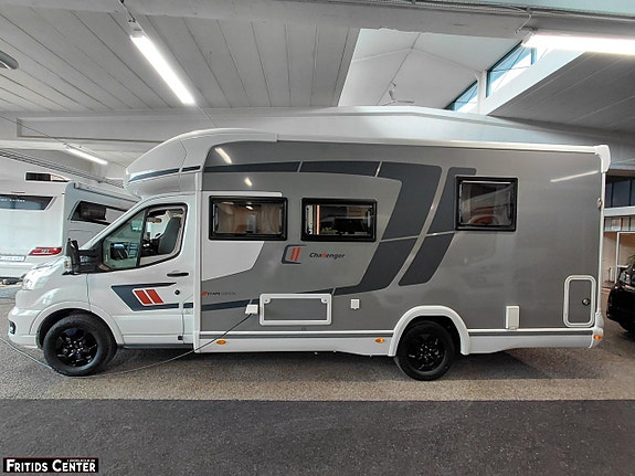 CHALLENGER 318 Graphite Edition M26 Stor Queen Automat 165hk taksäng dieselvärmare 2 of 5