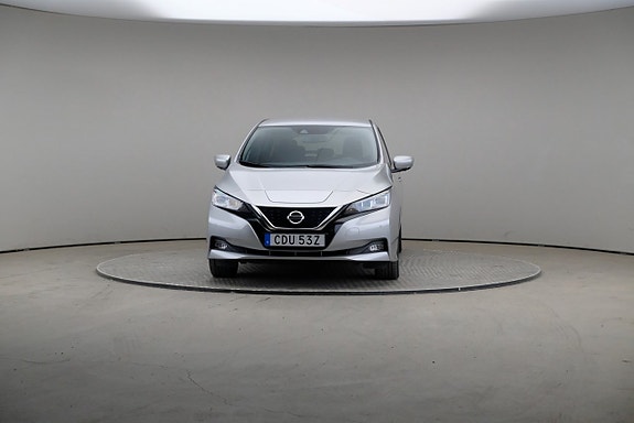 Nissan Leaf 3 of 5