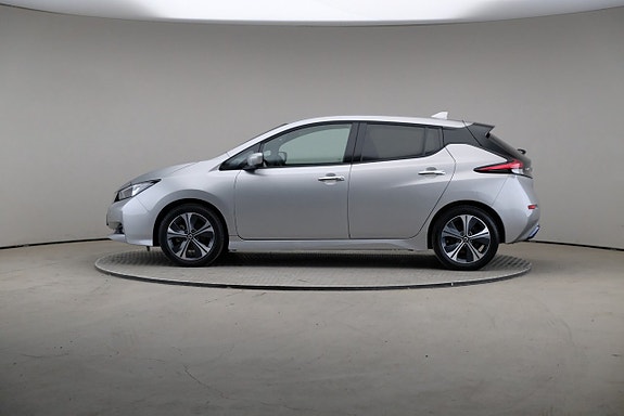 Nissan Leaf 4 of 5