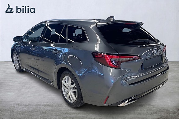 Toyota Corolla 2 of 19