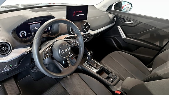 Audi Q2 7 of 15