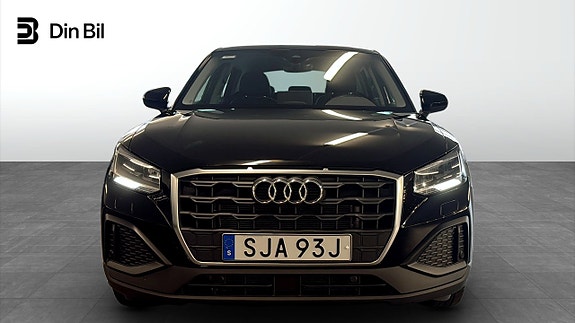 Audi Q2 4 of 5
