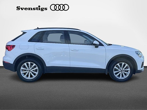 Audi Q3 6 of 16