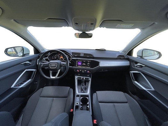 Audi Q3 10 of 16