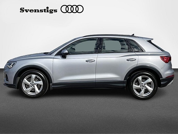 Audi Q3 2 of 5