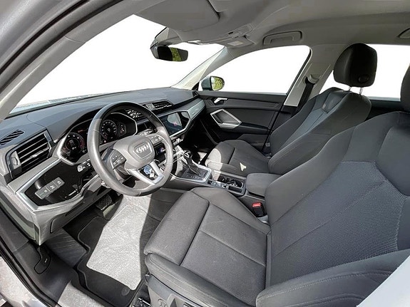 Audi Q3 9 of 13