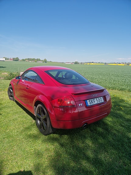 Audi TT 2 of 5