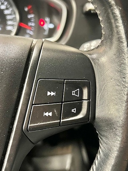 Volvo V40 14 of 25