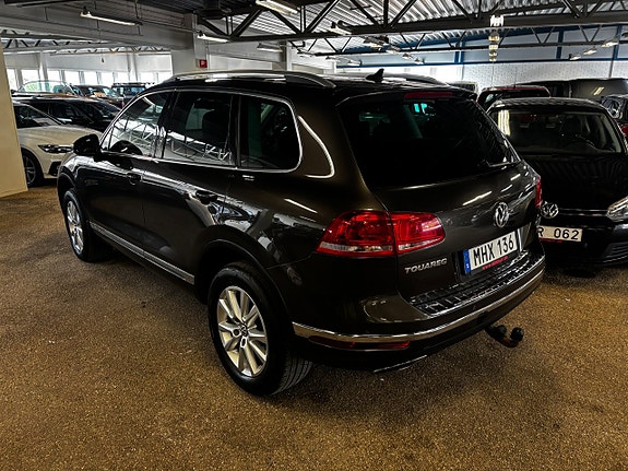 Volkswagen Touareg 5 of 5