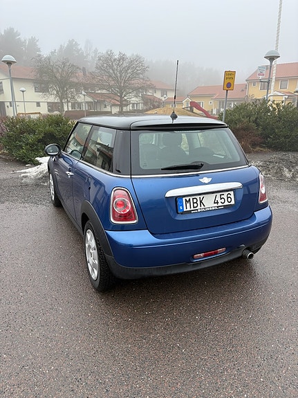 MINI Cooper 3 of 5