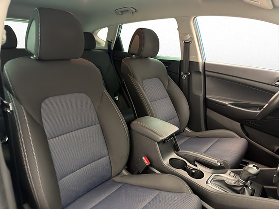 Hyundai Tucson 23 of 29