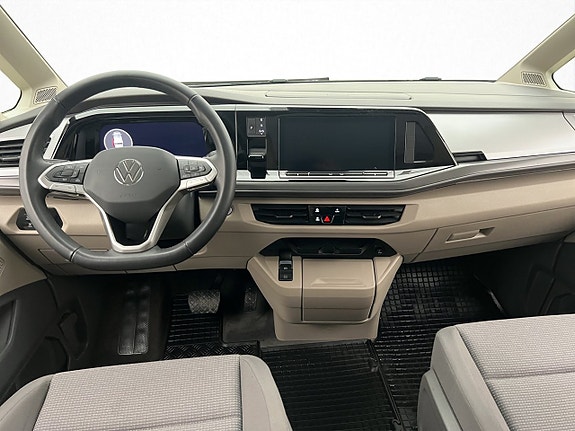 Volkswagen Multivan 15 of 30