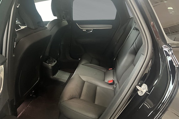 Volvo V90 8 of 26