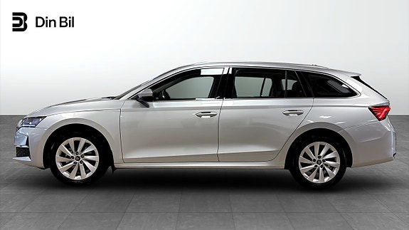Skoda Octavia 2 of 5