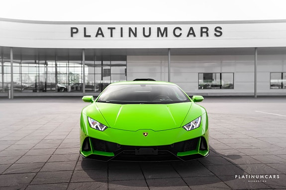 Lamborghini Huracan 3 of 5