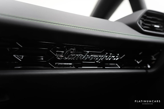 Lamborghini Huracan 14 of 22
