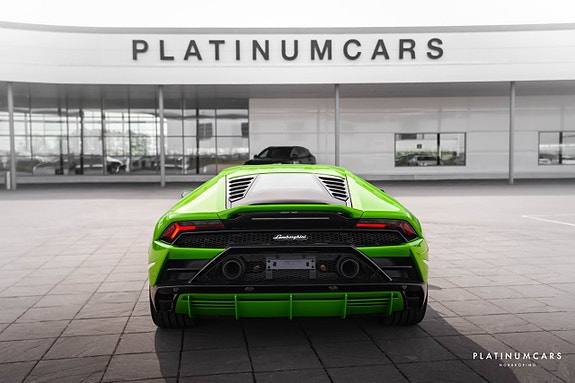 Lamborghini Huracan 4 of 5