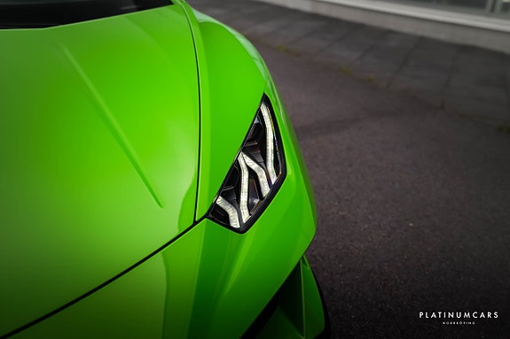 Lamborghini Huracan 17 of 22