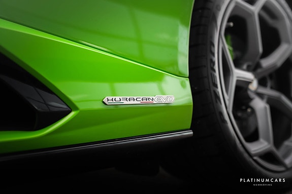 Lamborghini Huracan 18 of 22